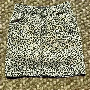 Hollister Ultra High-Rise Mini Skirt